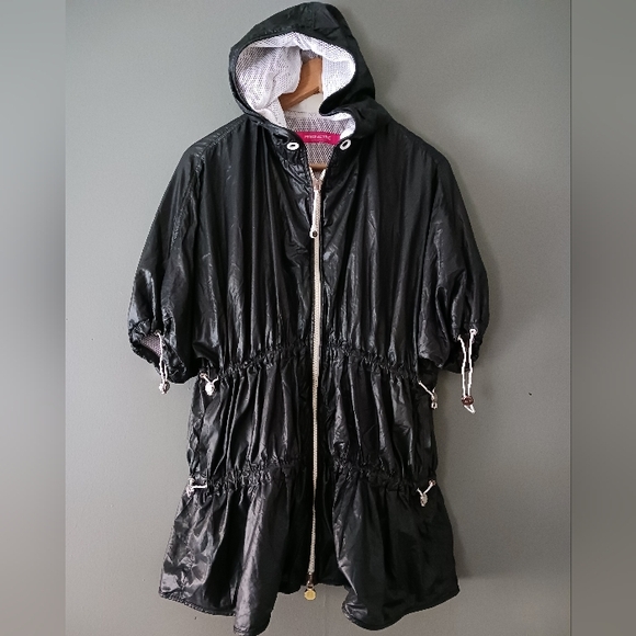 FENDI ACTIVE Black Hooded Zip-Up Jacket size 38 - Picture 1 of 15